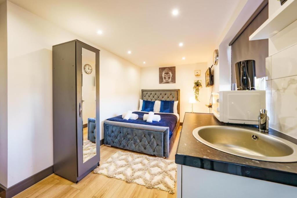 Heathrow Guest House - Oakway Feltham Zewnętrze zdjęcie